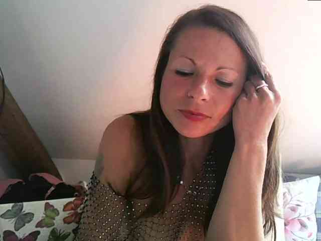 MilfNinna webcam