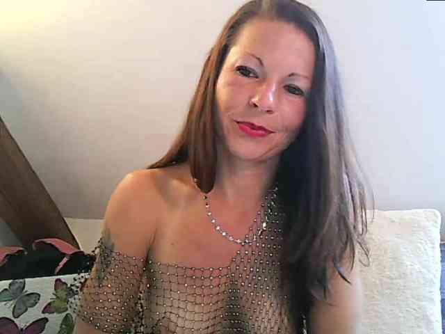 MilfNinna webcam