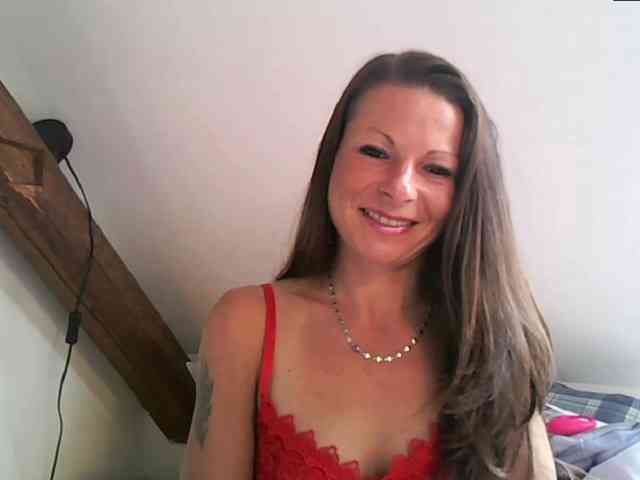 MilfNinna webcam