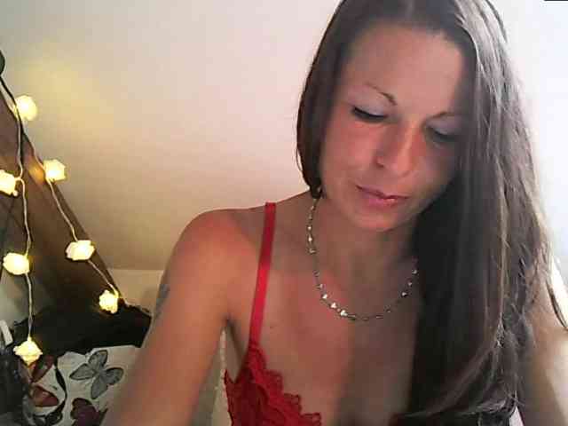 MilfNinna webcam