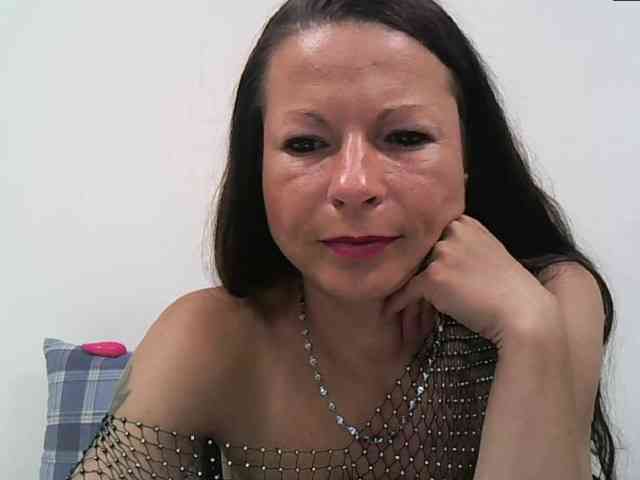 MilfNinna webcam
