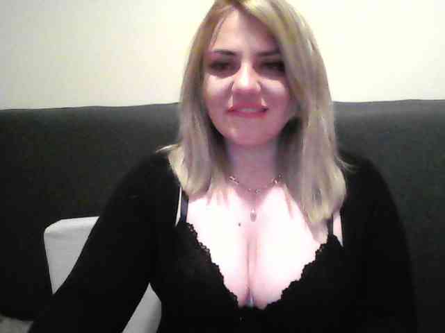 CrazyplesureAnna webcam