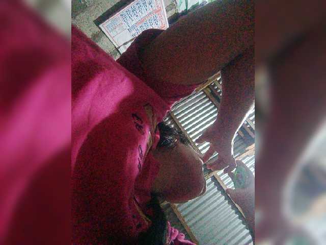 JuicyKittie live cam on BongaCams