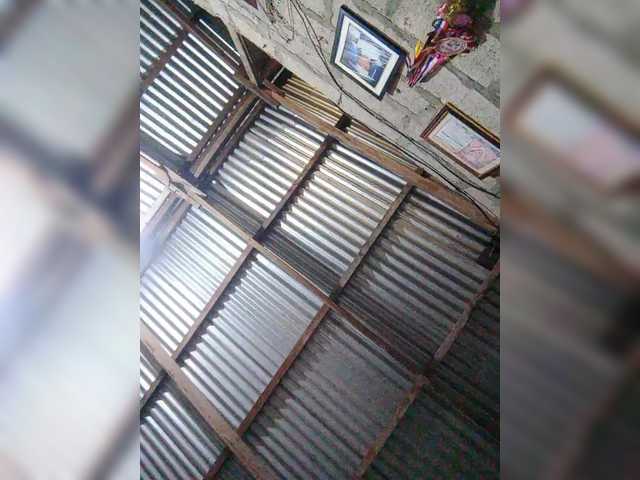 JuicyKittie's BongaCams show and profile