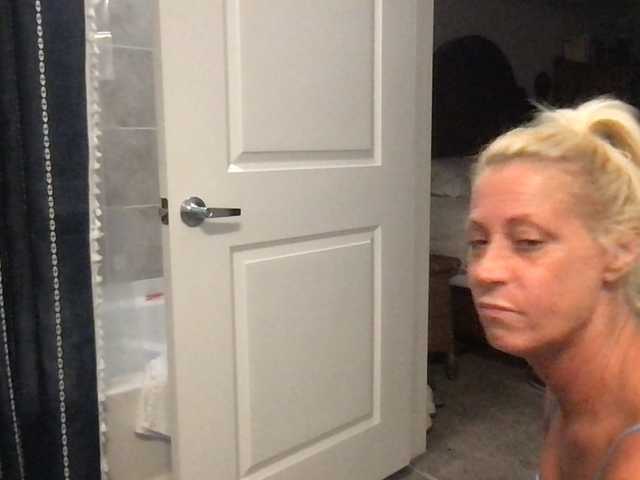TiffaneyLove live cam on BongaCams