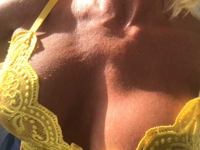 TiffaneyLove live cam on BongaCams