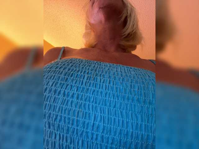 TiffaneyLove live cam on BongaCams