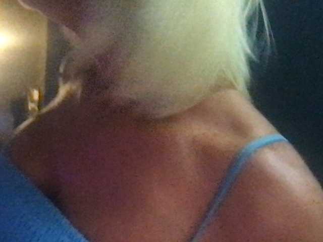 TiffaneyLove live cam on BongaCams