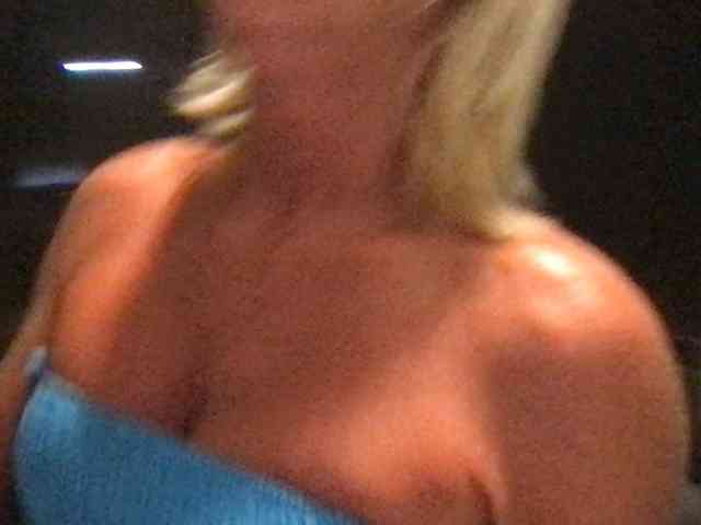 TiffaneyLove webcam