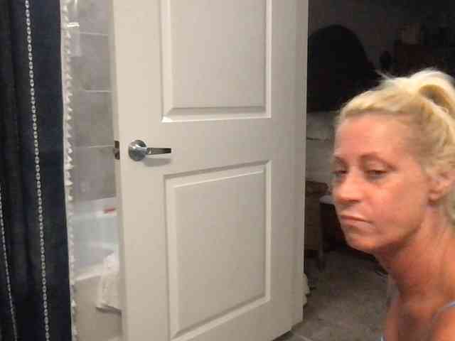 TiffaneyLove webcam