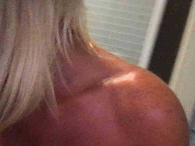 TiffaneyLove webcam