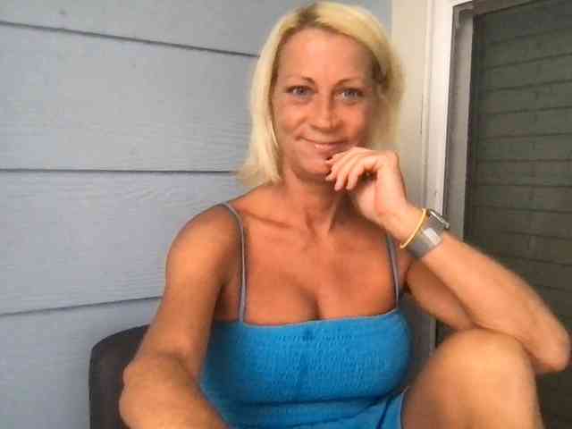 TiffaneyLove Sex Cam Show