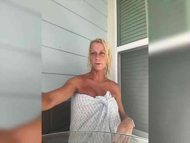 TiffaneyLove Sex Cam Show