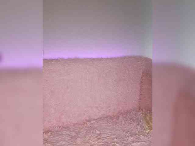 HoneyDevilina webcam