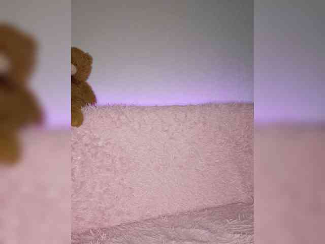 HoneyDevilina webcam