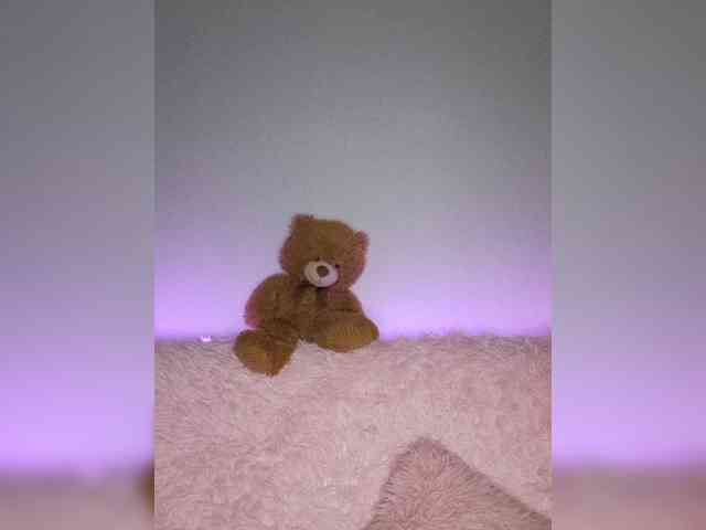 HoneyDevilina webcam