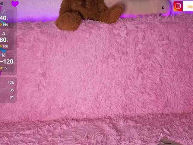 HoneyDevilina webcam