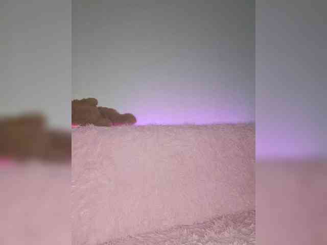 HoneyDevilina webcam