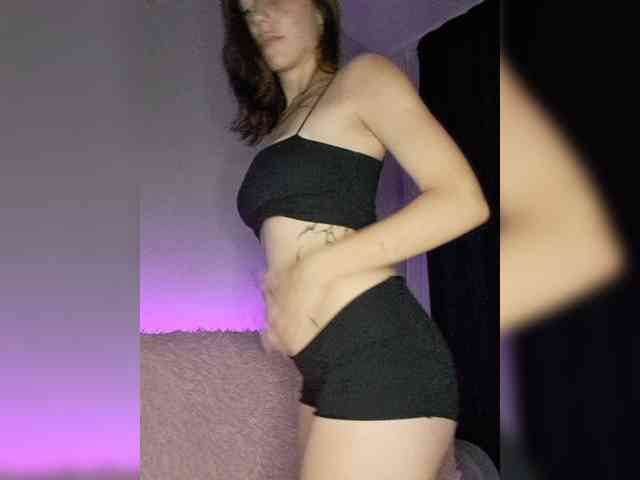 HoneyDevilina webcam