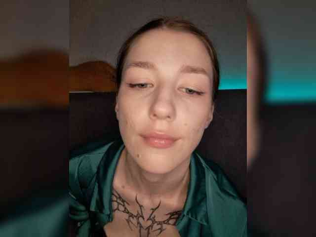 TheHoneyDevil webcam