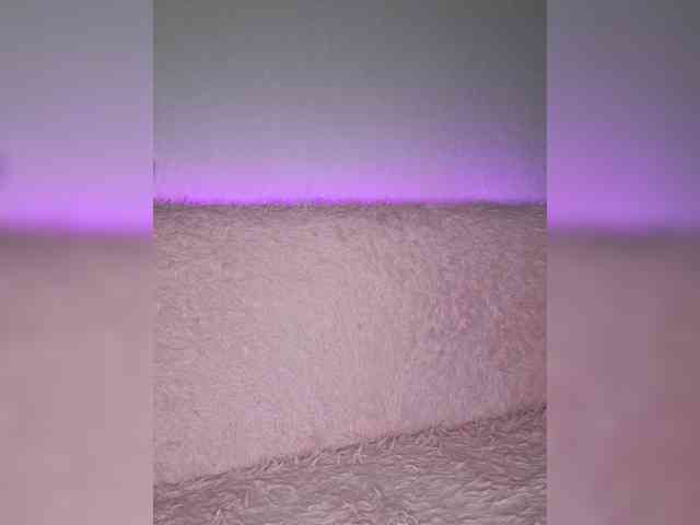 HoneyDevilina webcam