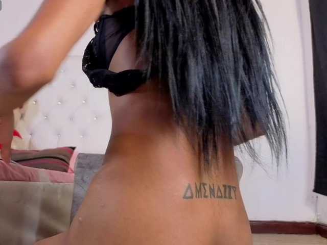 megan-stathan live cam on BongaCams