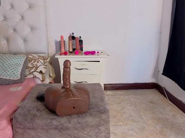 megan-stathan live cam on BongaCams