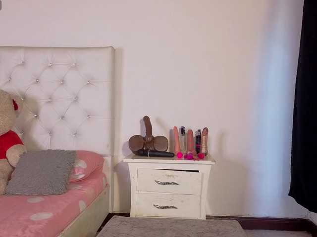 megan-stathan live cam on BongaCams