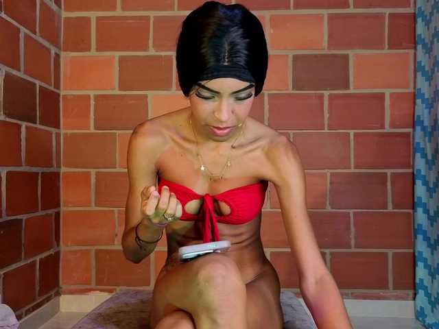 megan-stathan live cam on BongaCams