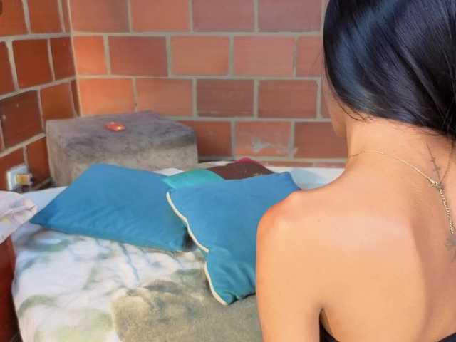 megan-stathan live cam on BongaCams
