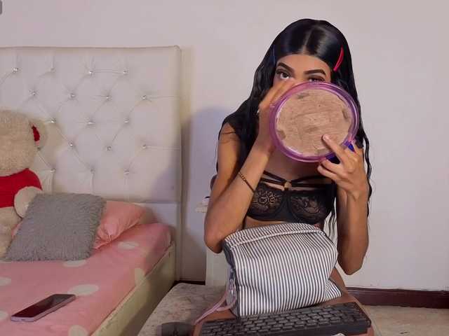 megan-stathan live cam on BongaCams