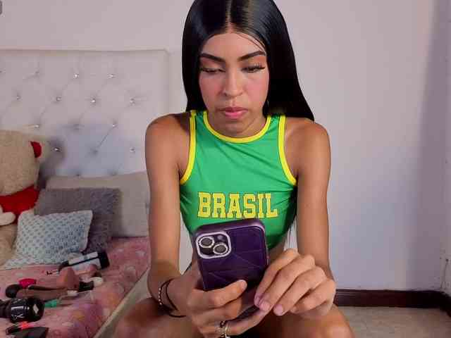 megan-stathan webcam