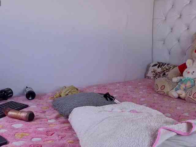 megan-stathan webcam