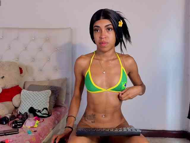 megan-stathan webcam