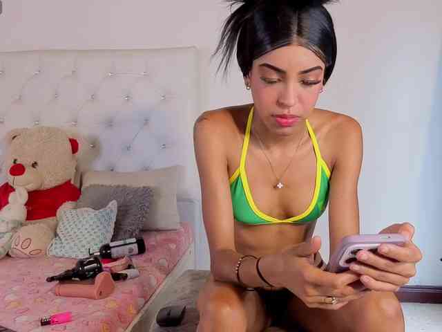 megan-stathan webcam