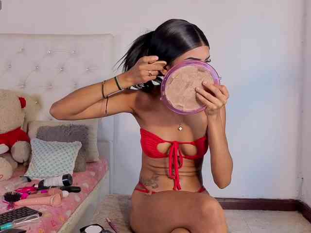 megan-stathan webcam