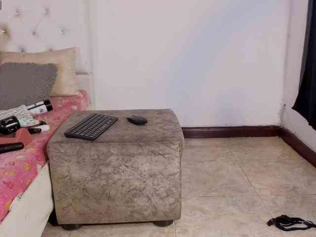 megan-stathan webcam