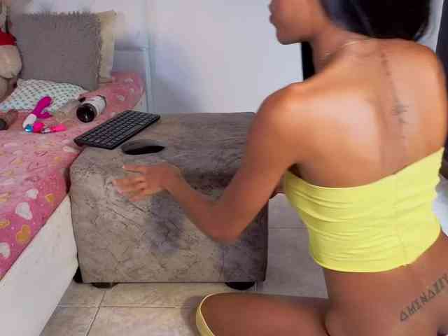 megan-stathan webcam