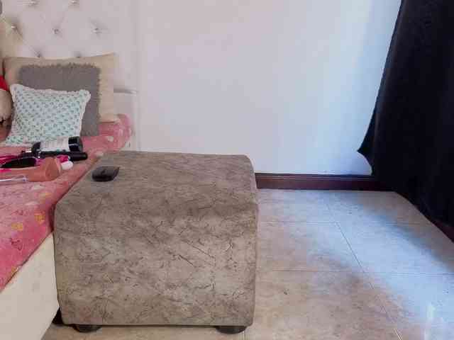 megan-stathan webcam