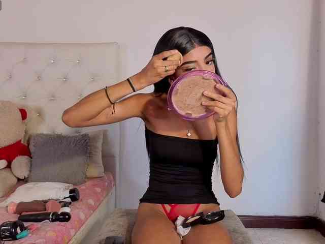 megan-stathan webcam