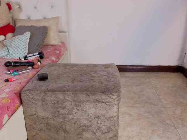 megan-stathan webcam