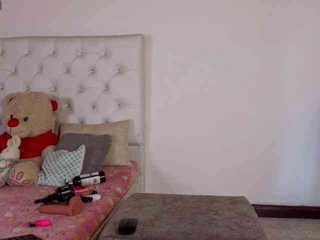 megan-stathan webcam