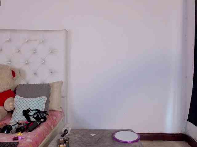 megan-stathan webcam