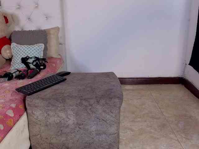 megan-stathan webcam