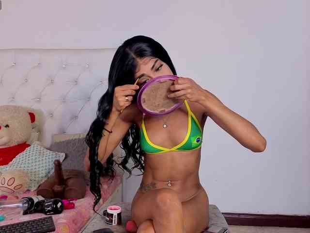megan-stathan webcam