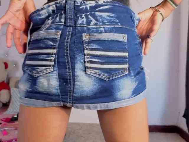 megan-stathan webcam