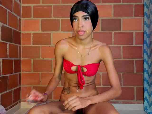 megan-stathan webcam