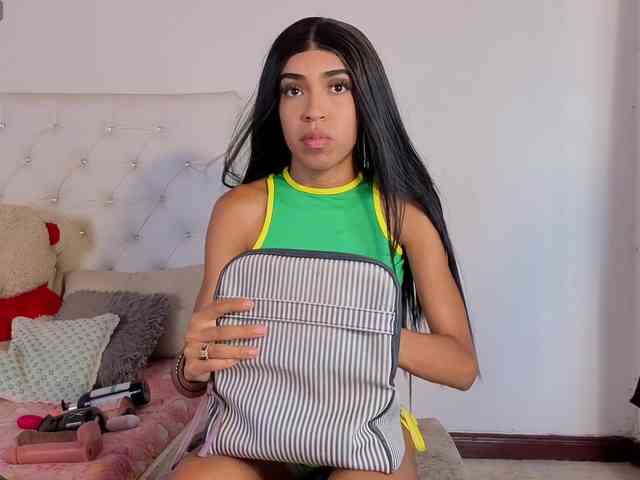 megan-stathan webcam