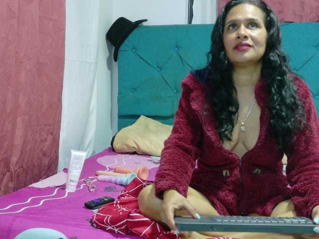 vanessa-7- live cam on BongaCams