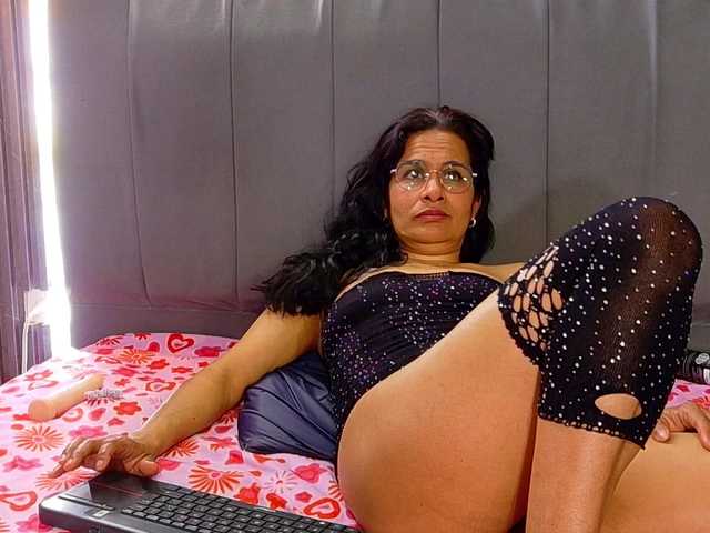 vanessa-7-'s BongaCams show and profile